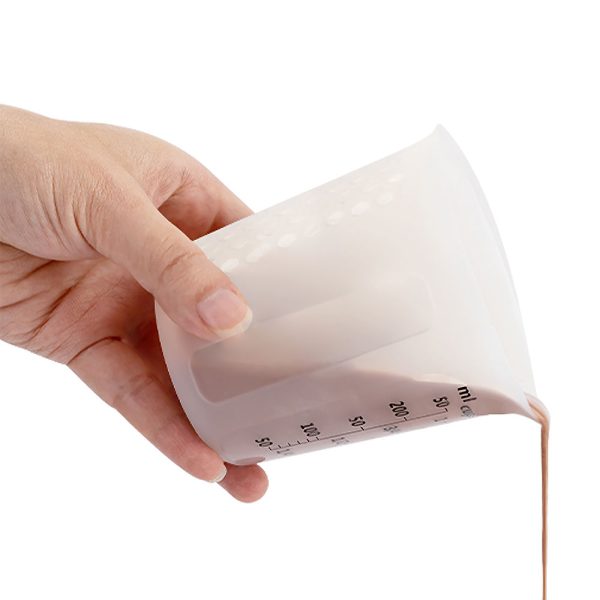 China Wholesale Silicone Measuring Cups