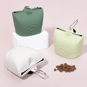 China Wholesale Silicone Pet Treat Bag Pouch